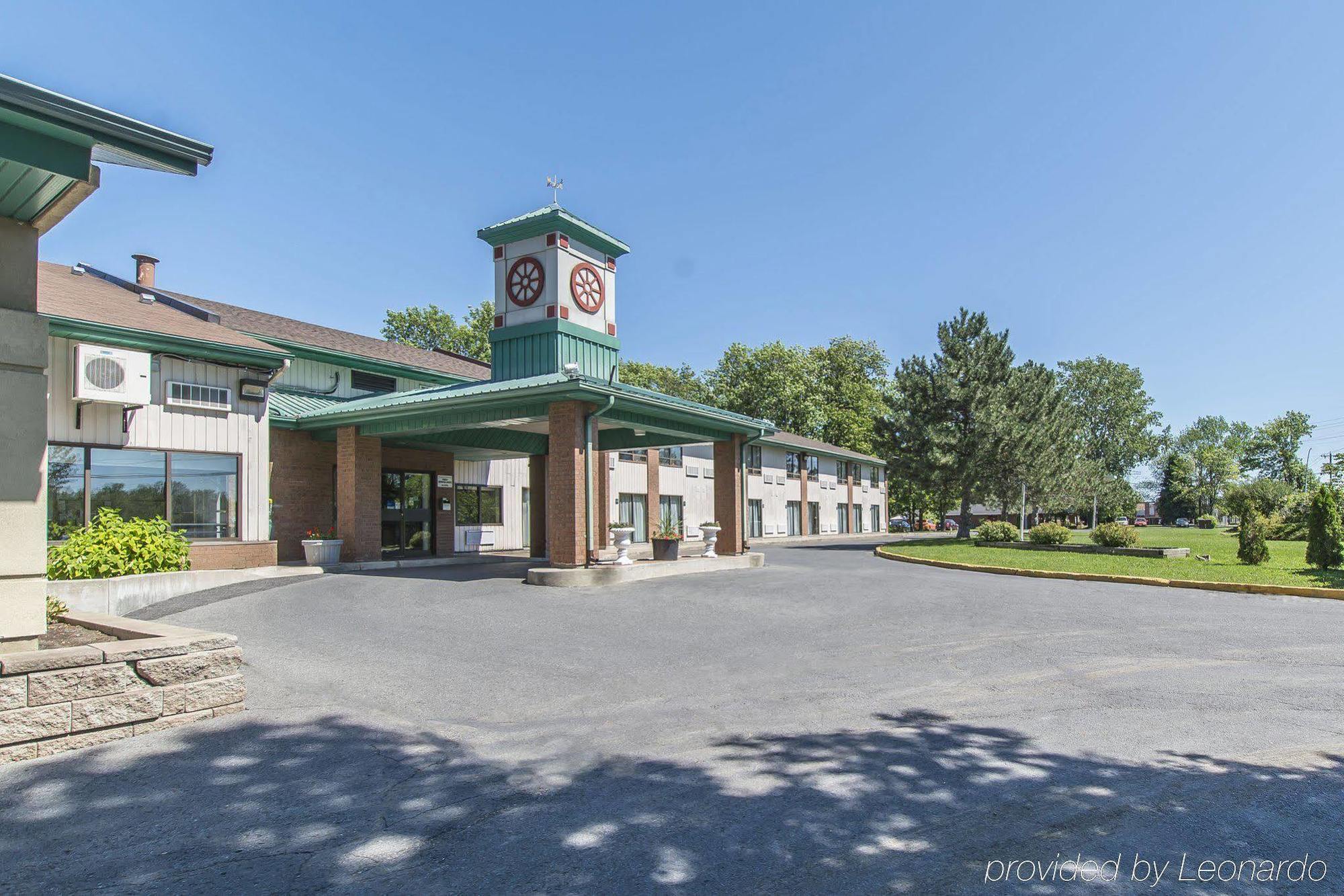 Comfort Inn Cornwall Exterior foto